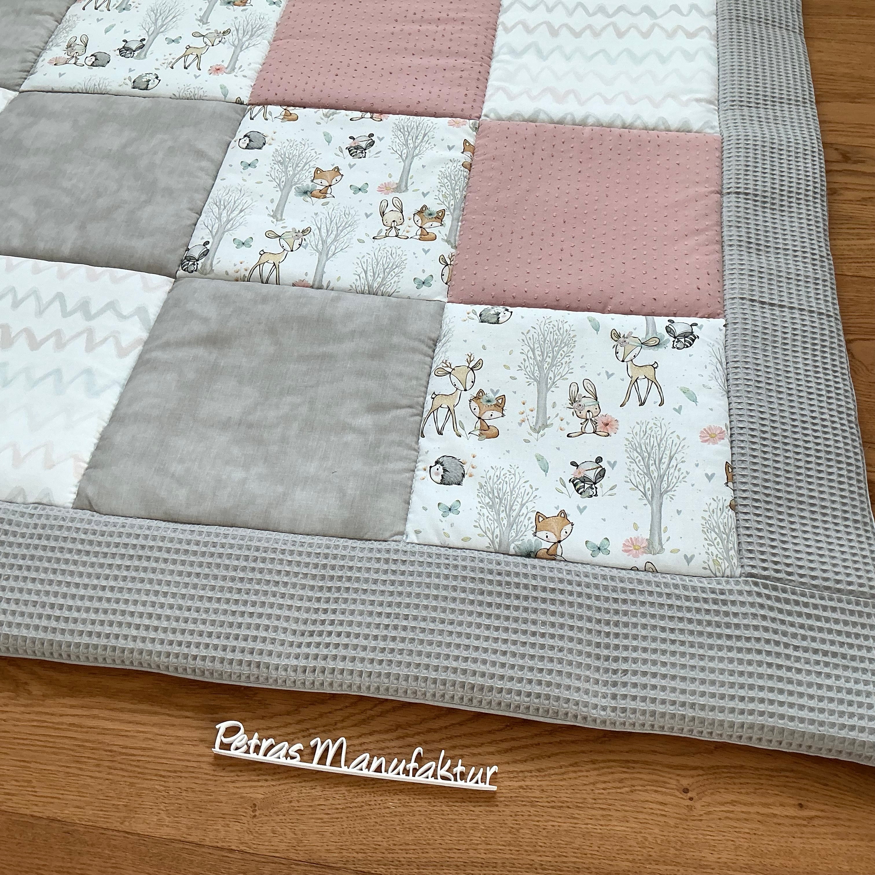 Krabbeldecke "Waldtiere pastell“ mit rosa